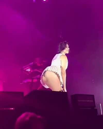 Dua Lipa loves showing off her ass
