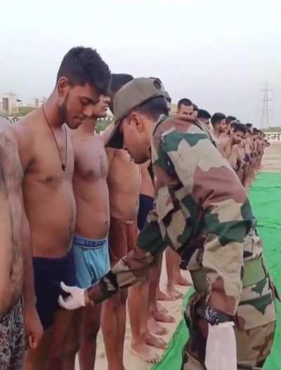 Destiny looking for the biggest dick for his wife