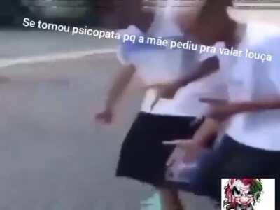 Meu primeiro meme, ainda to bravo com esse vídeo da menina do 5 ano