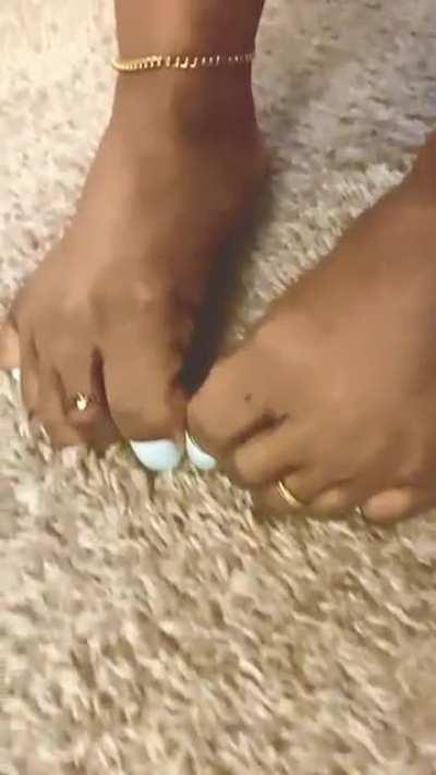 ✨soft & suckable💋 what would you do with these long toes 😌