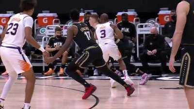 [HIGHLIGHT] Rookie Onyeka Okongwu slams it on the Suns