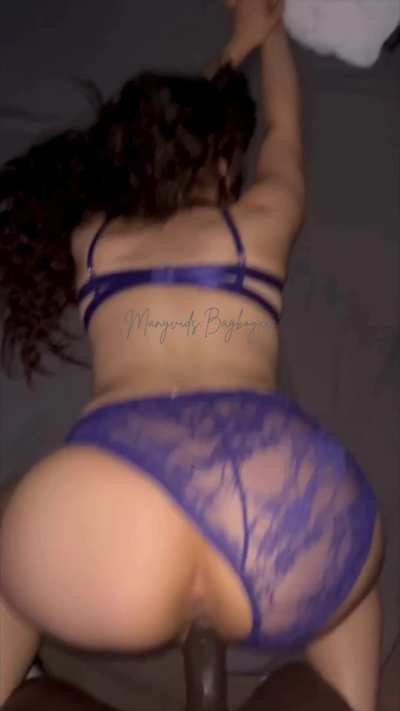 Pawg gets her pussy pounded by BBC