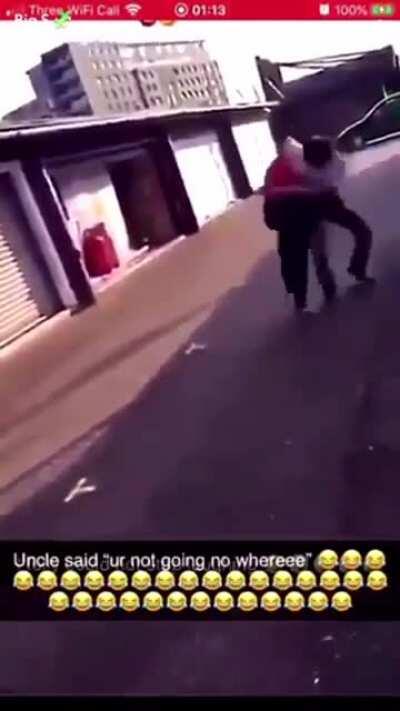 why he scream like that😭