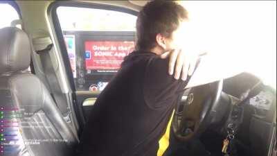 Streamer (suncracker0) gets scared in real life by a Minecraft sound