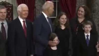 ASK A BIDEN SUPPORTER TO EXPLAIN THIS (UNMUTE TO HEAR SONG)