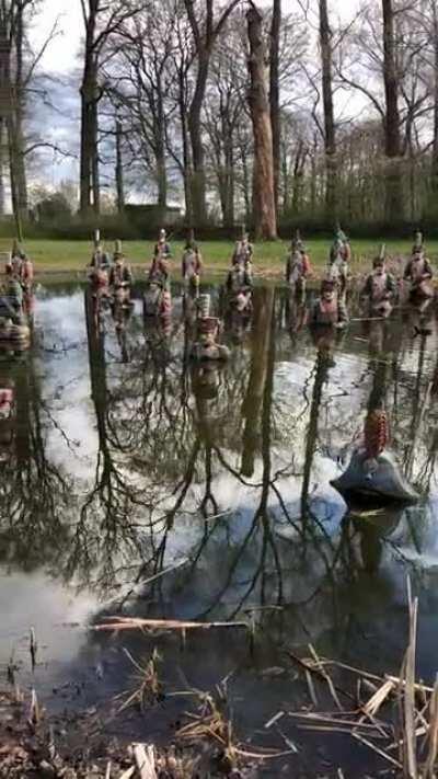 Saw somebody posting about this place earlier today so I decided to visit. They used to move up and down in the water when they were operational.