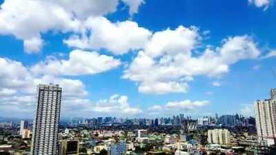 Sending good vibrations to everyone. Happy Humpday! Manila, Philippines 🇵🇭