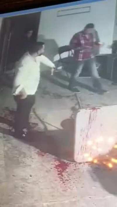 I promised another one so.. here’s how yo properly make a meat crayon out of your hand.