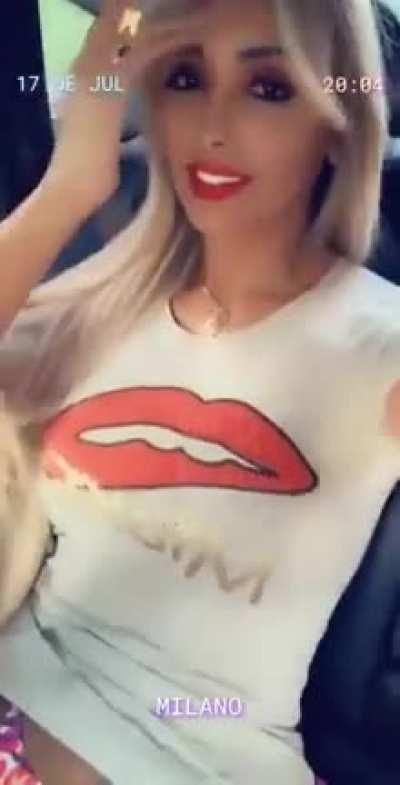 Sexy Jessyca Ketlen displays her bulge in the car