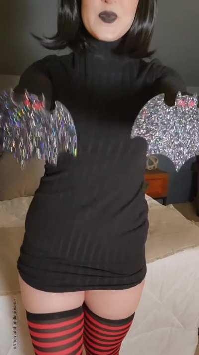 Mavis and her body (by me 🦇 thematchandkerosene) 