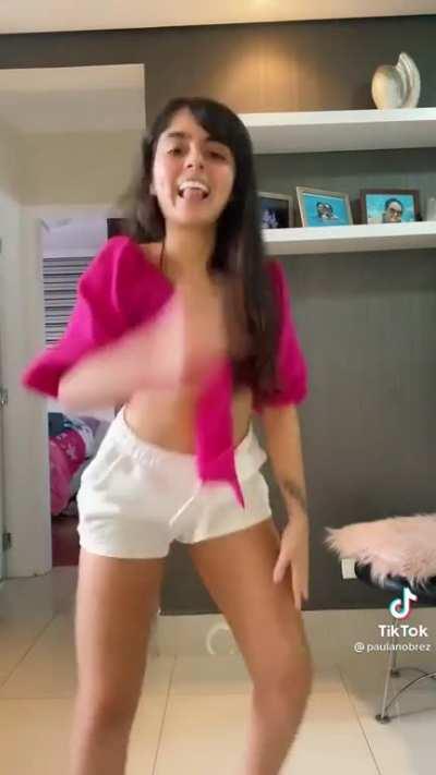 Paula nobre (streamer)