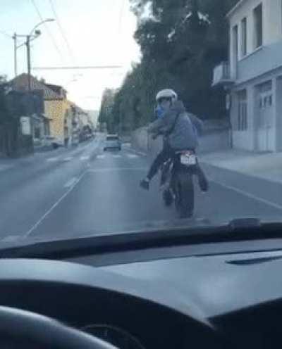 I don't think that thing is supposed to work like that