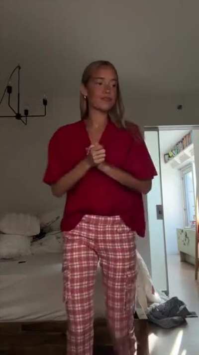 Olivia Ponton in red