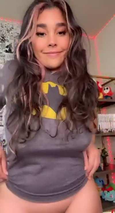 Thick Venezuelan girl