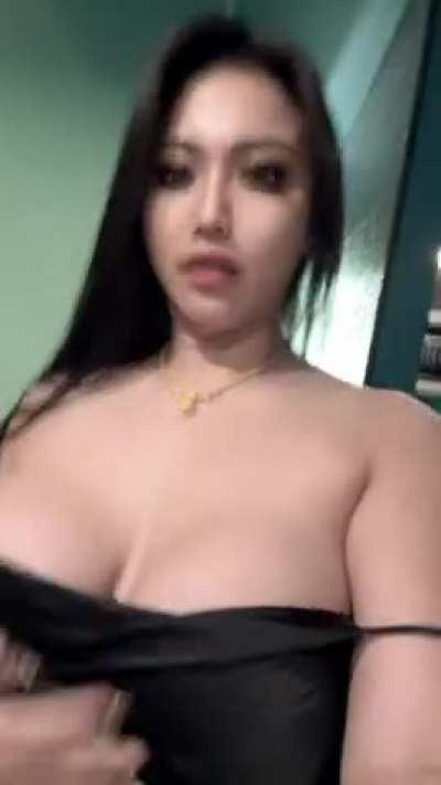 new i couldnt walk in the restaurant restroom and leave without making you guys and me horny by doing a titty reveal