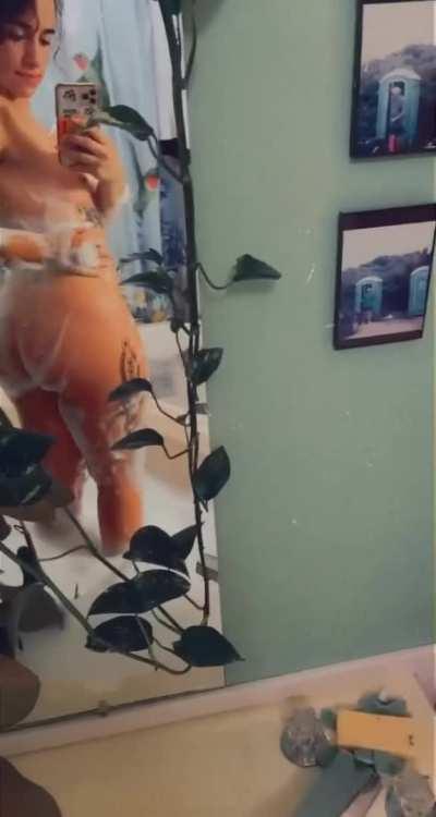 Rubba Dub Dub just a girl in a Tub