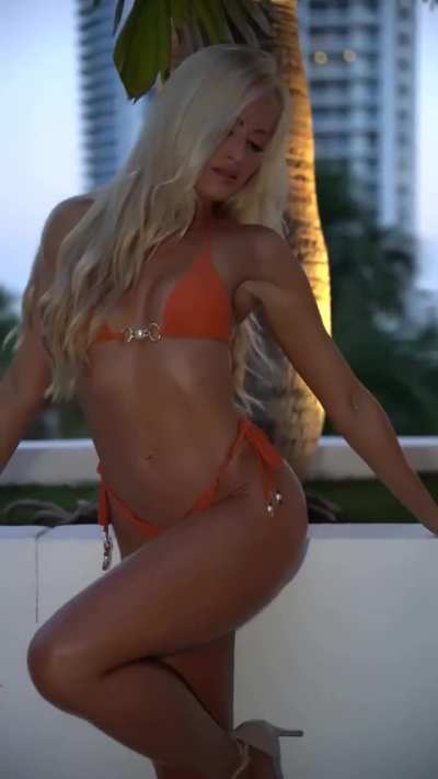 Danielle Moinet aka Summer Rae 