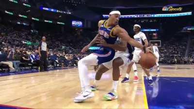 [Highlight] Jordan Poole with the spin move under the basket