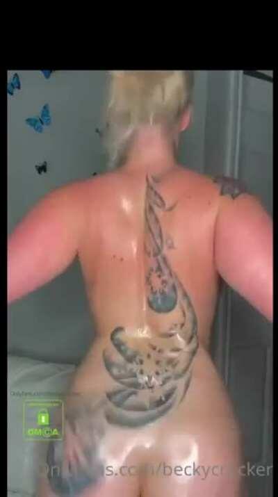 U know who 🍑👏🏻👏🏻🔥