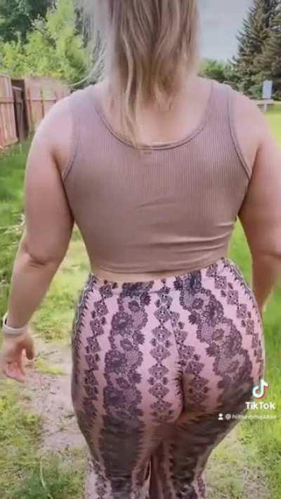 Can I be your fave PAWG? 🥹