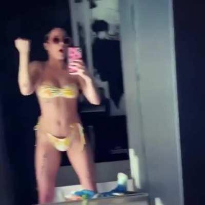 Halsey Doing a Selfie Dance