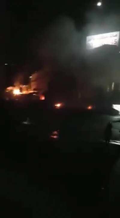 Video of heavy gunfire last night during unrest in Beirut, Lebanon