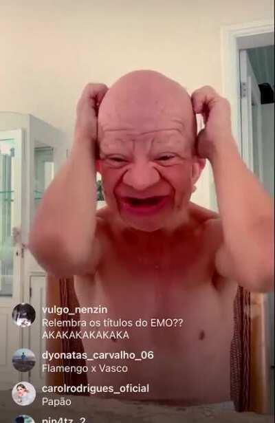 Old nigga baby started to itch off them percs i told that nigga to lay off them shits he aint listen