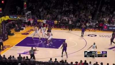 [Highlight] Lebron yolos a stepback 3 with 18 seconds on the shot clock and airballs