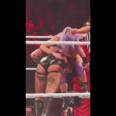 Mami Ass Jiggle Compilation