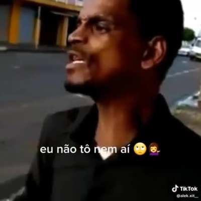 Vazou o pisca na rua