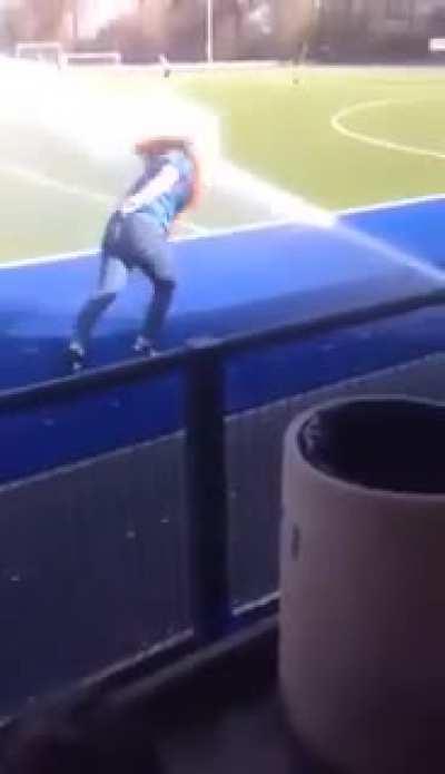 Deli Mi Ne sahaya giriş yapıyor