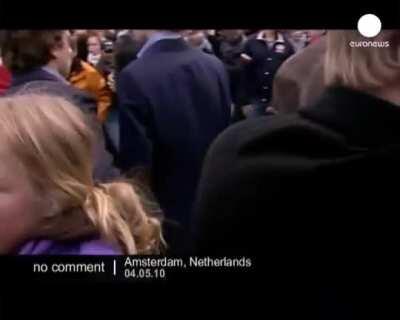 Idiot screams during Dutch WW2 memorial service. 60 injured.