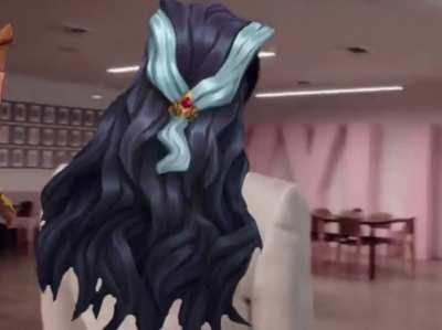 Renatass Glascock on her way to Glasc Industries™️ to make a new eye shadow palette 👁️ for the girlies💅 in Zaun and Piltover 🏙️🌆