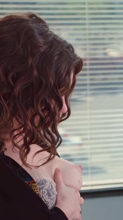 Anne Hathaway [Love and Other Drugs]