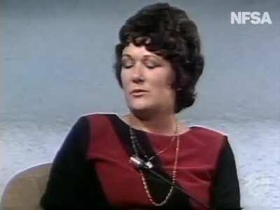 Glennis Messiah on the Mike Walsh show who saw a UFO with others in Frenchs Forest, Sydney 1982.