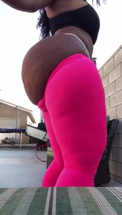 🍑👅This big ass is really amazing!👅🍑