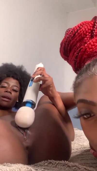 Darkskin Babe Orgasm @0:03