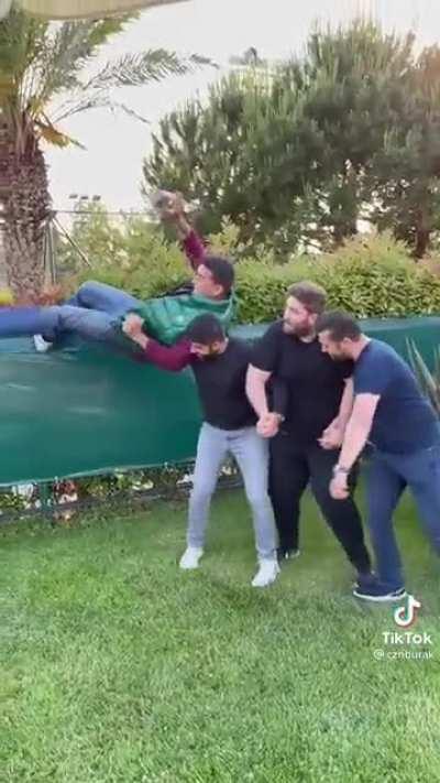 🥶 What 🥶 you 🥶 know 🥶 about 🥶 rollin' 🥶 down 🥶 in 🥶 the 🥶 deep? 🥶 halay