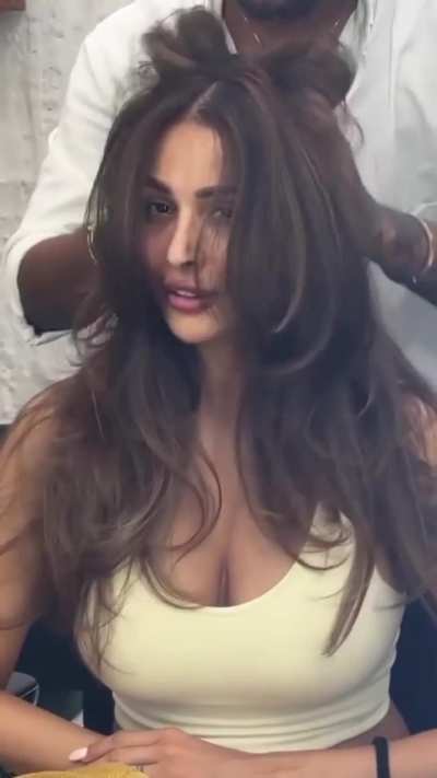 Malaika Arora Hair Style 🔥