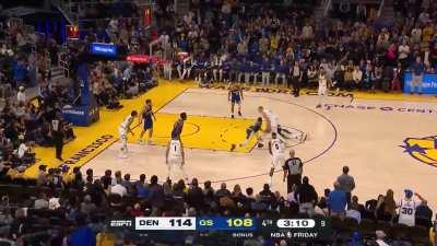 [Highlight] Jokic Drives Down the Lane for the Dunk