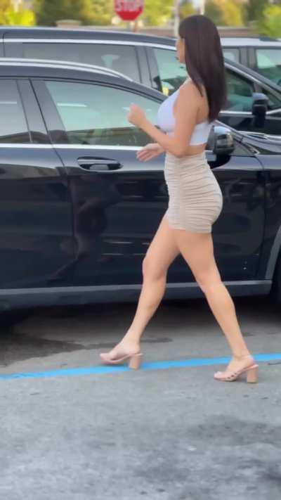 Erin Olash (@erinolash)