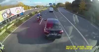 [France] Brake checking a truck
