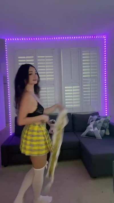 Have time for a lil show?