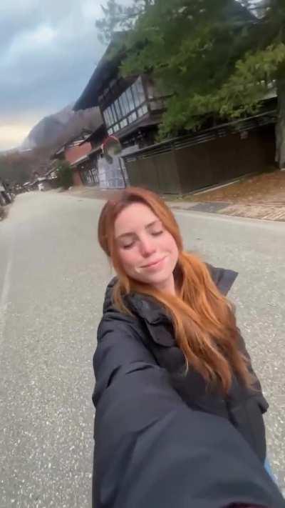 Sydney's start to her holiday in Shirakawa-Go (December 2023)