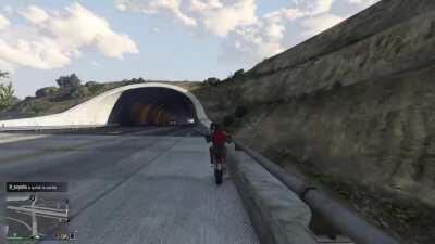 The suspensions of the BF400 are ridiculously efficient, you can perform stunts on anything.