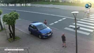 Idiot without a licence almost kills a kid