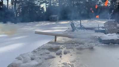 Launching a potato from a pvc pipe cannon that I made thats powered by some nitrocellulose. If you’re interesting in seeing my full video on making and testing it, the link will be in the comments.