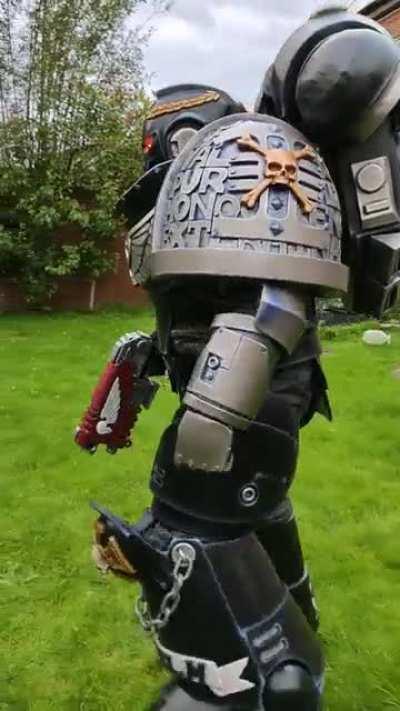 Primaris Deathwatch suit in motion!