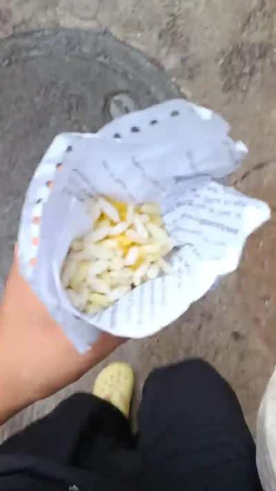 Dost ate sev puri. Gave me har hissey ka sukha mamra. 💕 💕