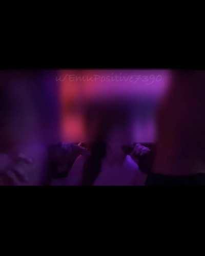 Sucking on two cocks at once has quickly became one of my favorite hotwife activities🙌😏